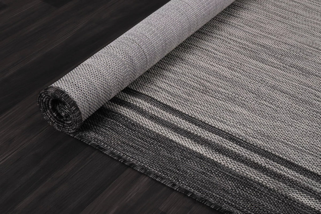 Silver Gray 8'x10' Indoor/Outdoor Area Rug C2626