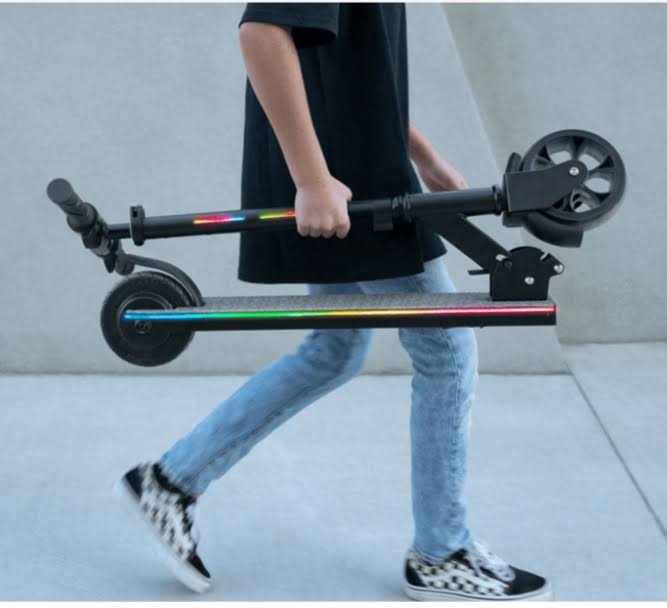 Black Label E100 Electric Scooter B382712