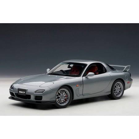 1/18 Diecast Car Model R46545