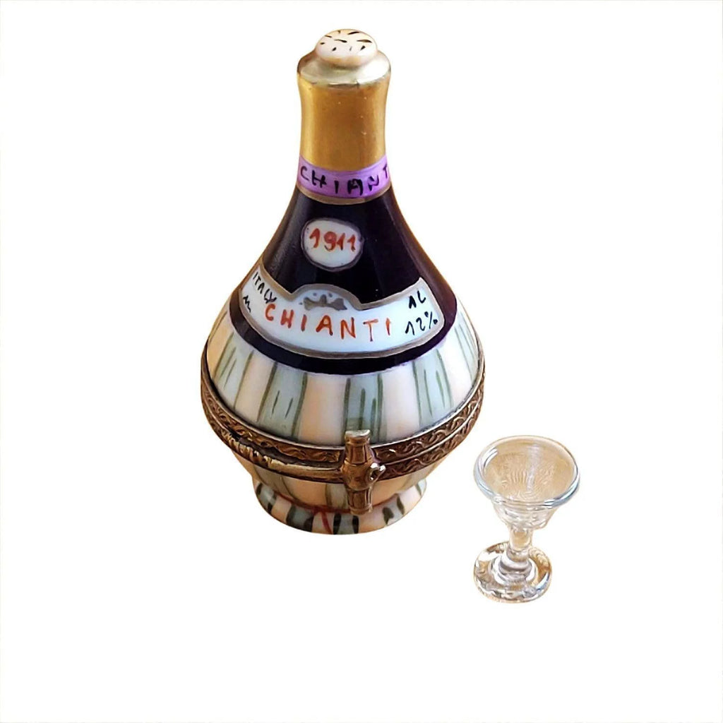 Porcelain Figurine with Removable Wine Glass O81205