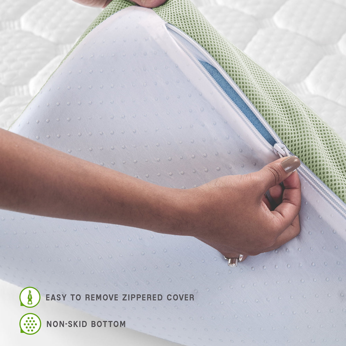 White Full Quilted Memory Foam Mattress Topper Z67681