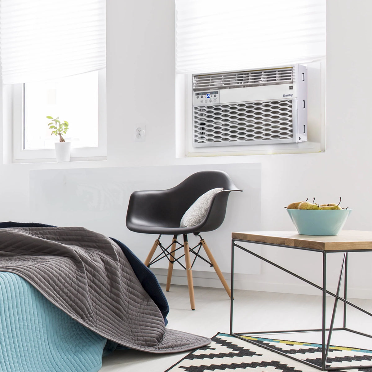 10,000 BTU White Window Air Conditioner with Remote V40224
