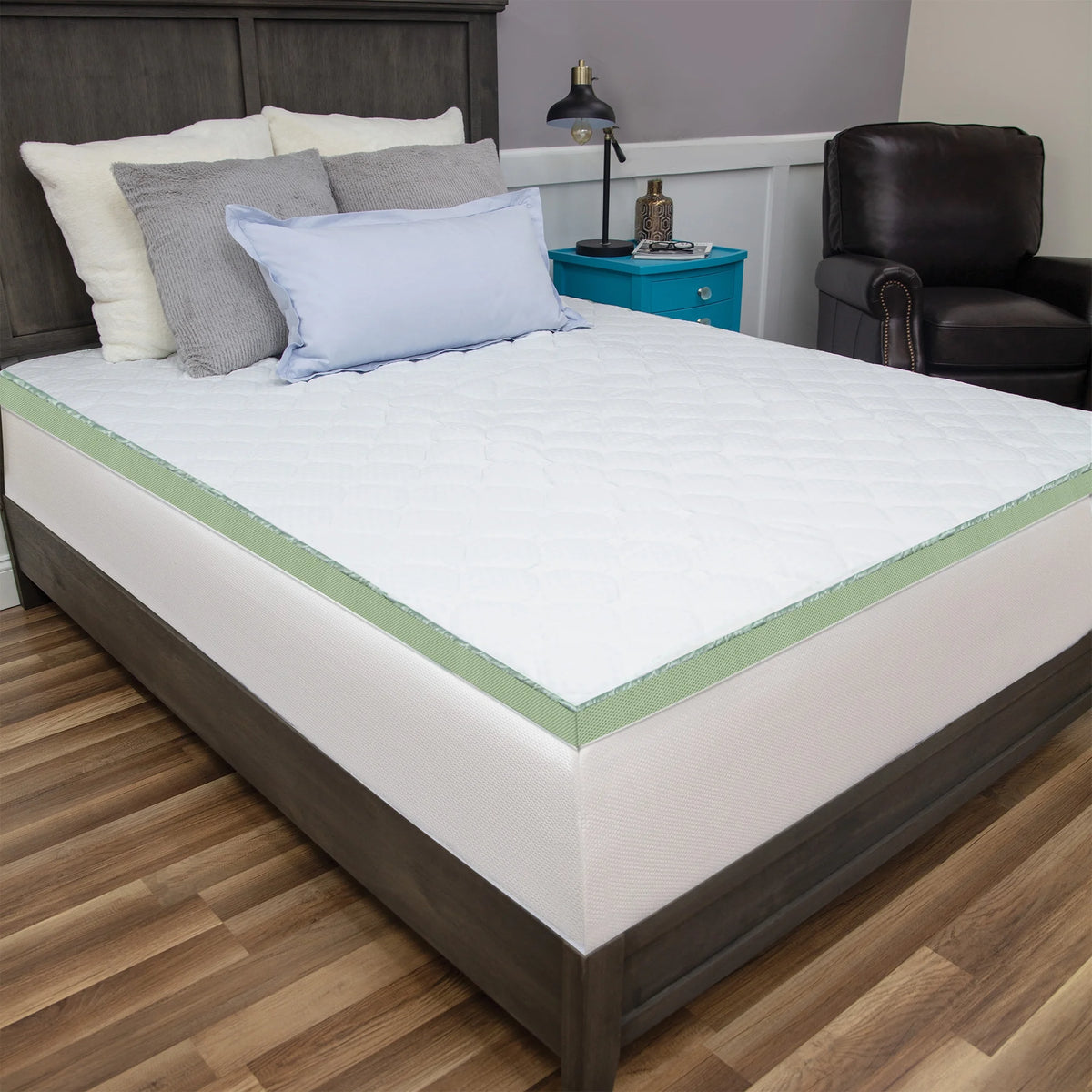 White Full Quilted Memory Foam Mattress Topper Z67681