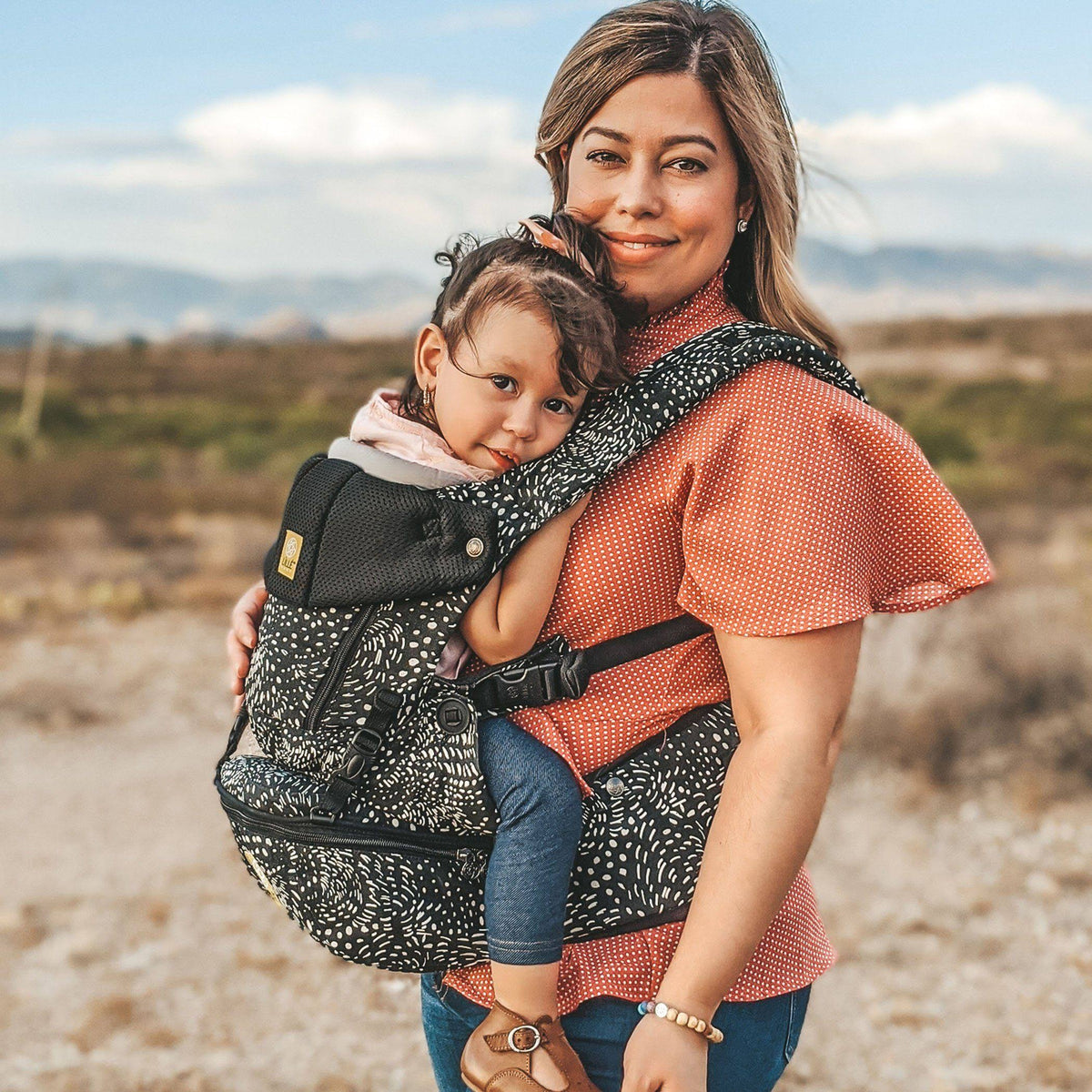 Sage Baby Carrier with Structured Seat Insert V66159
