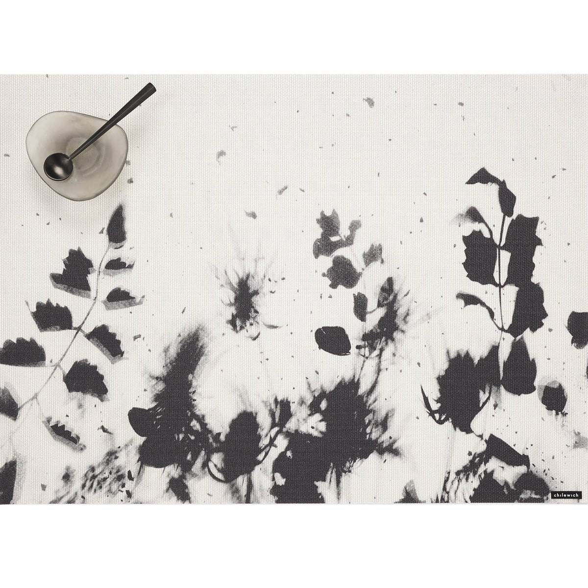 Black Placemat U217