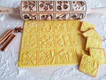 Embossing Rolling Pin with 16 Different Flowers S898128