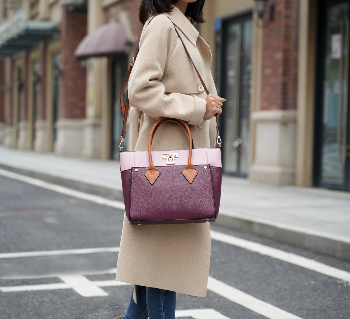 Burgundy Tote Bag & Wristlet Wallet E17360